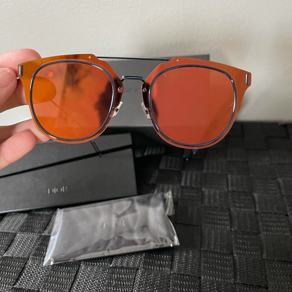 Dior Sunglasses - Picture 4 of 5